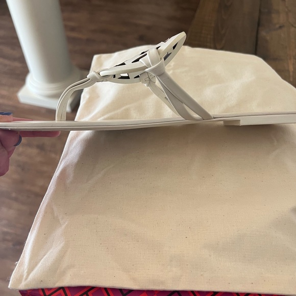 Tory Birch Sandals size 9.5 - Picture 3 of 4